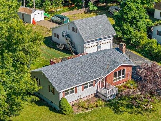 3 bedroom, Milford ME 04461 105574226