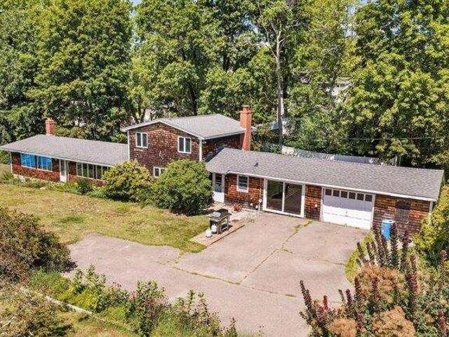 3 bedroom, Millis MA 02054 105476529
