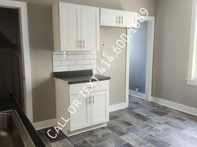 3 bedroom, Milwaukee WI 53209 104197135