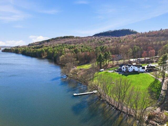 3 bedroom, Milton VT 05468 105418987