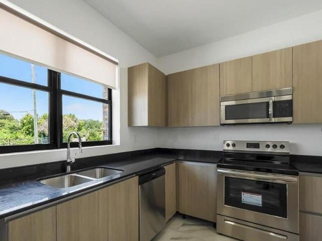 3 bedroom, Miramar FL 33023 106076716
