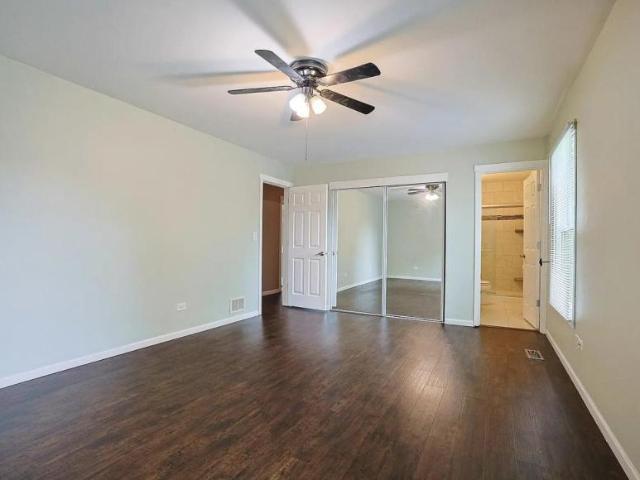 3 bedroom, Mundelein IL 60060 LS105542208