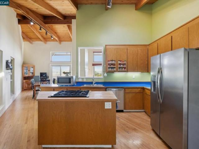 3 bedroom, Novato CA 94945 105969324