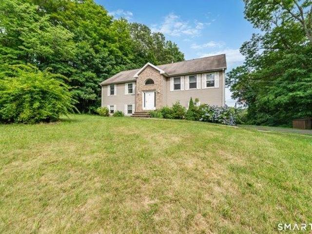 3 bedroom, North Branford CT 06471 104541068