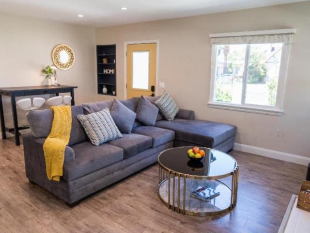 3 bedroom, North Hollywood CA 91606 102769981