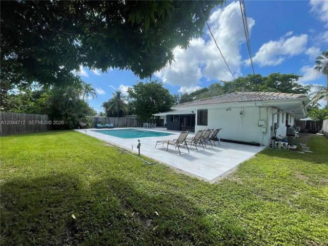 3 bedroom, North Miami FL 33181 105280448