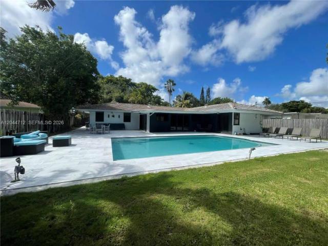 3 bedroom, North Miami FL 33181 105973084