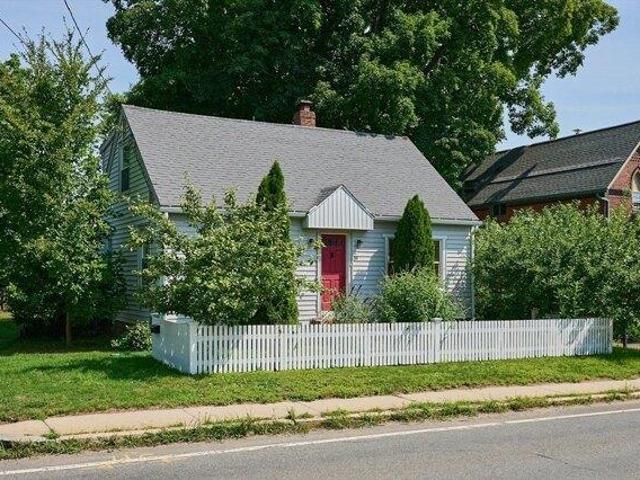 3 bedroom, Northampton MA 01060 104514349