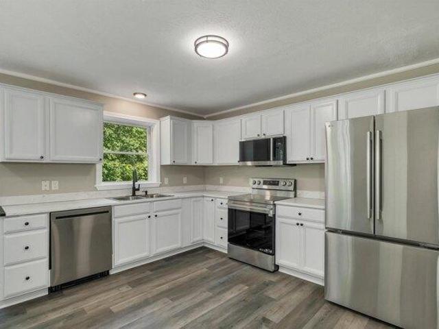 3 bedroom, Northfield NH 03276 104830966