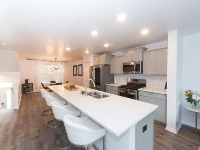 3 bedroom, Naperville IL 60563 105844919