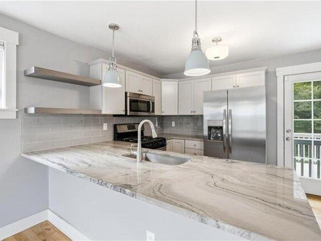 3 bedroom, Narragansett RI 02882 105496709