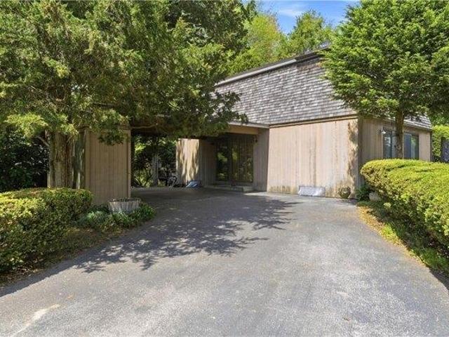 3 bedroom, Narragansett RI 02882 105631955