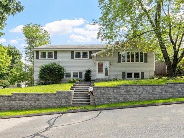 3 bedroom, Nashua NH 03063 105440023