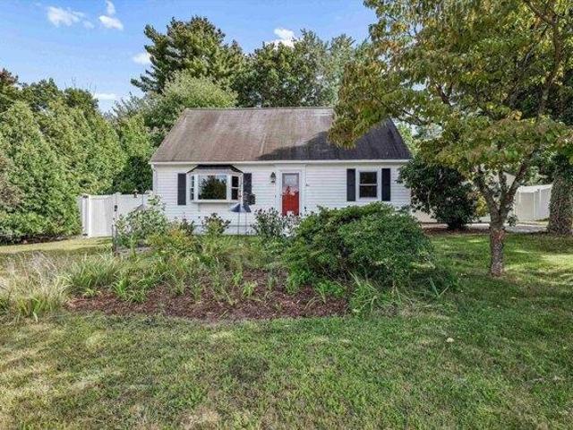 3 bedroom, Nashua NH 03063 105547851