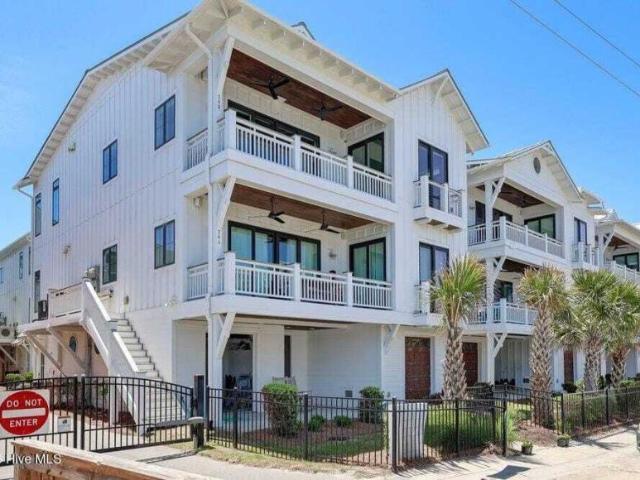 3 bedroom, NC NC 102553542