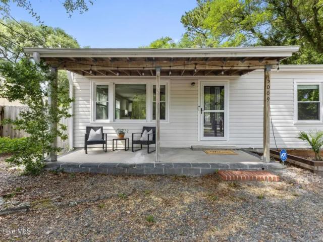 3 bedroom, NC NC 102752897