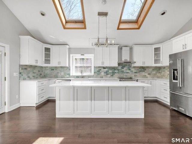 3 bedroom, New Milford CT 06776 105425198