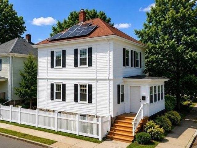 3 bedroom, New Bedford MA 02740 105694682