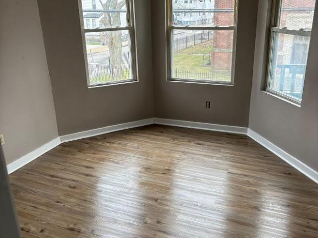 3 bedroom, New Bedford MA 02744 LS104736534