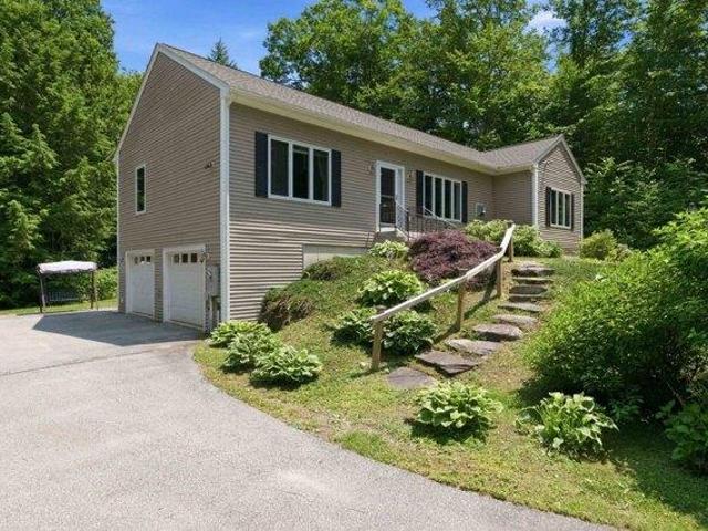 3 bedroom, New Hampton NH 03256 105649418