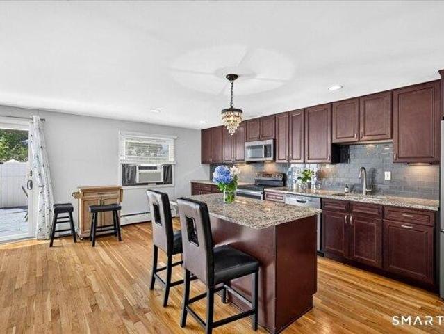 3 bedroom, New Haven CT 06511 104654266