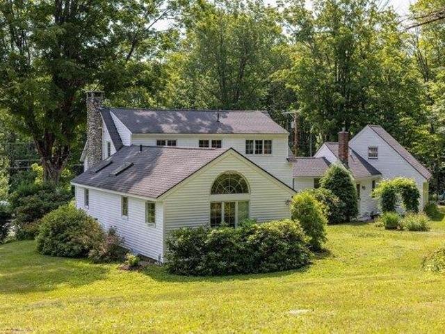 3 bedroom, New London NH 03257 105439118