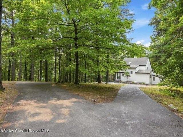 3 bedroom, New Paltz NY 12561 105291299
