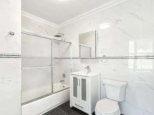 3 bedroom, New York NY 10002 96332818