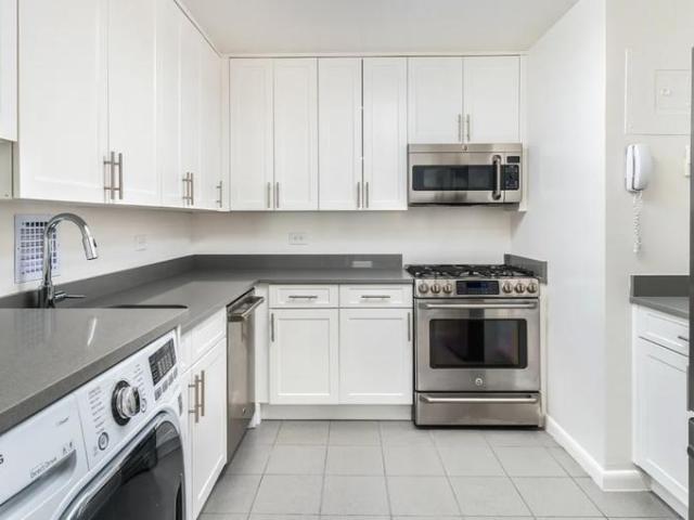 3 bedroom, New York NY 10004 97048114