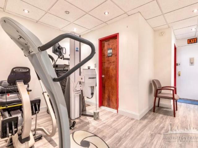 3 bedroom, New York NY 10019 87402012