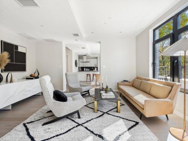 3 bedroom, New York NY 10025 94227216