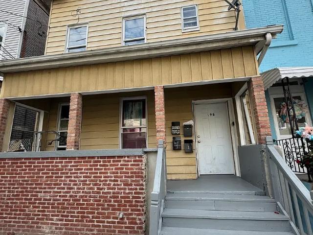 3 bedroom, Newark NJ 07104 LS104823632
