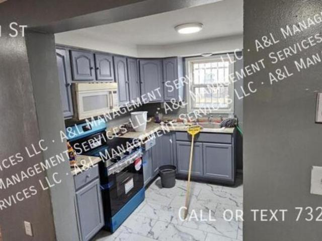 3 bedroom, Newark NJ 07107 102750098