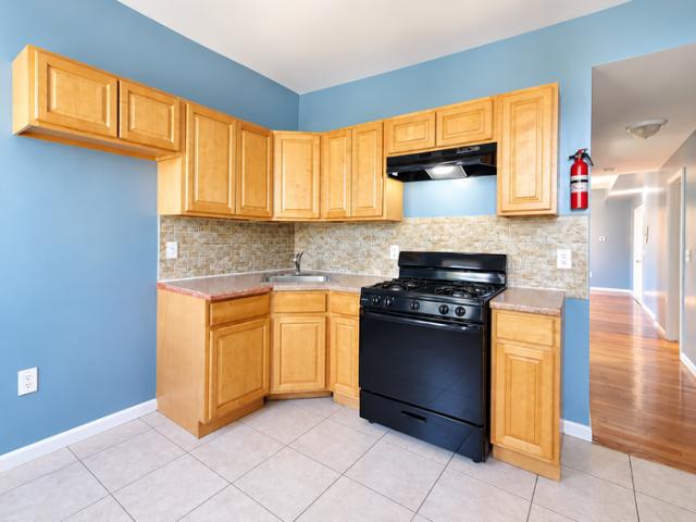 3 bedroom, Newark NJ 07103 106117022