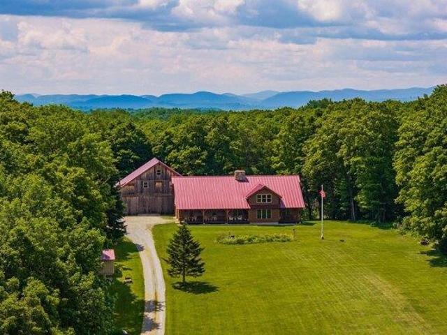 3 bedroom, Newbury VT 05051 105512194