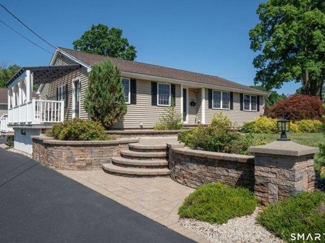 3 bedroom, Newington CT 06111 104809431