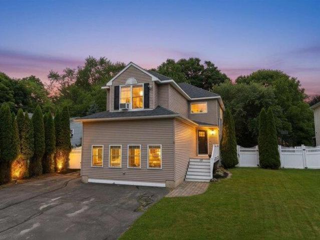 3 bedroom, Newmarket NH 03857 104376466