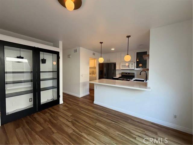3 bedroom, Newport Beach CA 92663 106095137