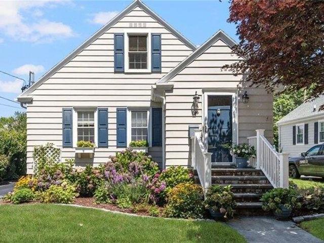3 bedroom, Newport RI 02840 105427013