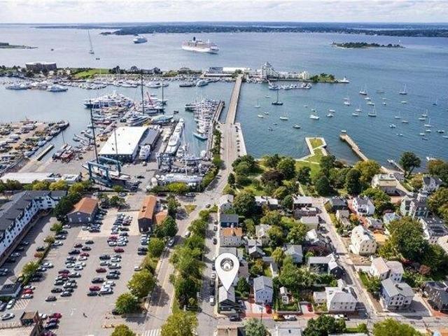 3 bedroom, Newport RI 02840 105658013