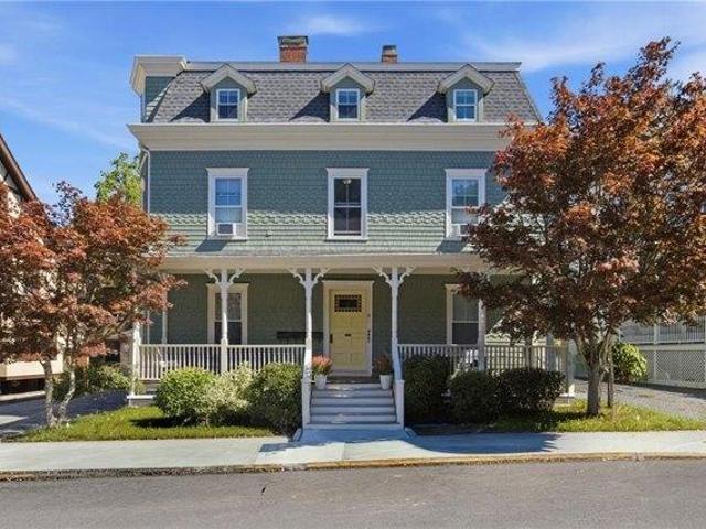 3 bedroom, Newport RI 02840 105870215