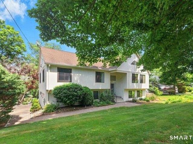 3 bedroom, Newtown CT 06470 104757562