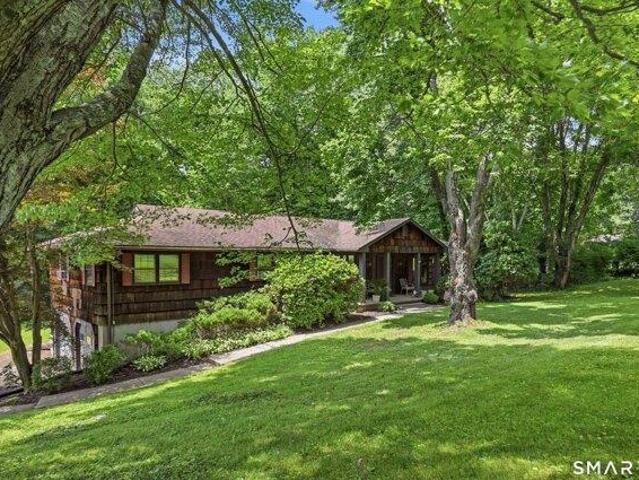 3 bedroom, Newtown CT 06470 104760003