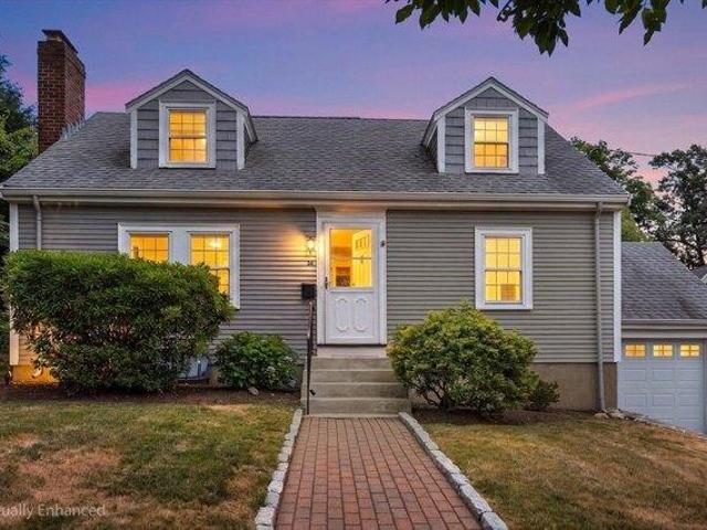 3 bedroom, Newton MA 02458 105417949