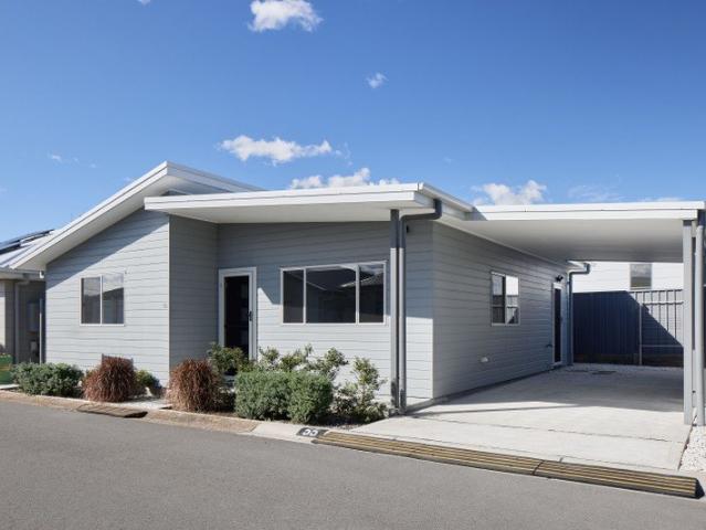 3 bedroom 'near new' home. Move in ready