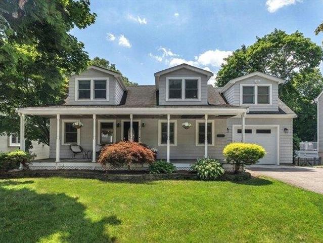 3 bedroom, Needham MA 02492 105513000