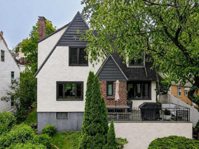 3 bedroom, NY NY 102468853