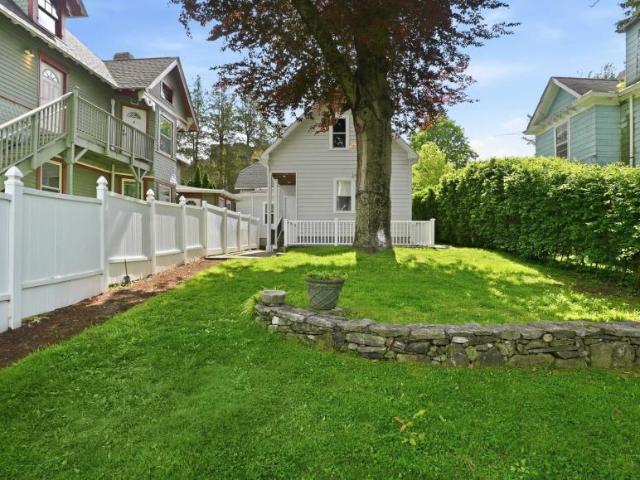 3 bedroom, NY NY 102587642