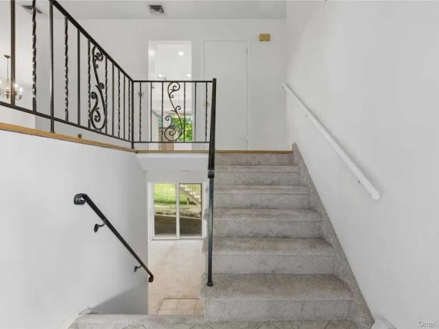 3 bedroom, NY NY 102795080