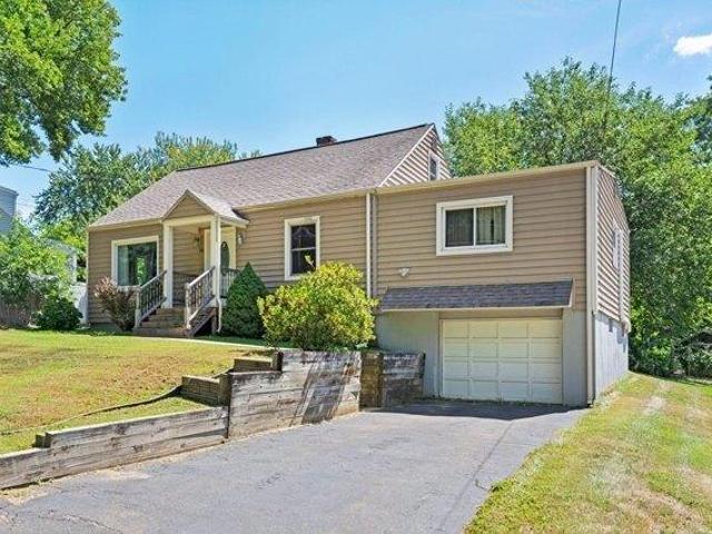 3 bedroom, South Hadley MA 01075 105290100